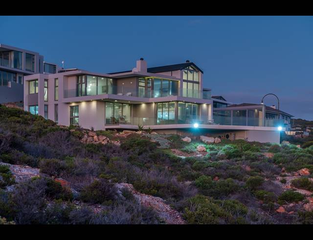 4 BEDROOM HOUSE FOR SALE IN PINNACLE POINT GOLF ESTATE